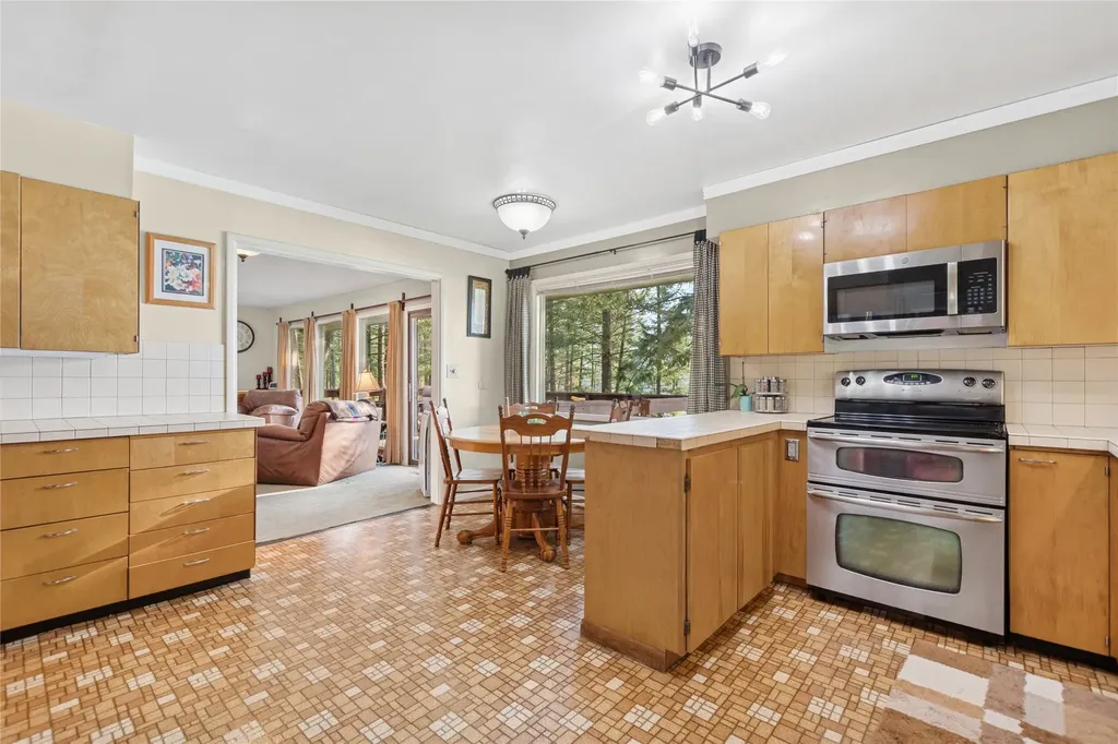 56 Quiet Lane Trego MT 59934