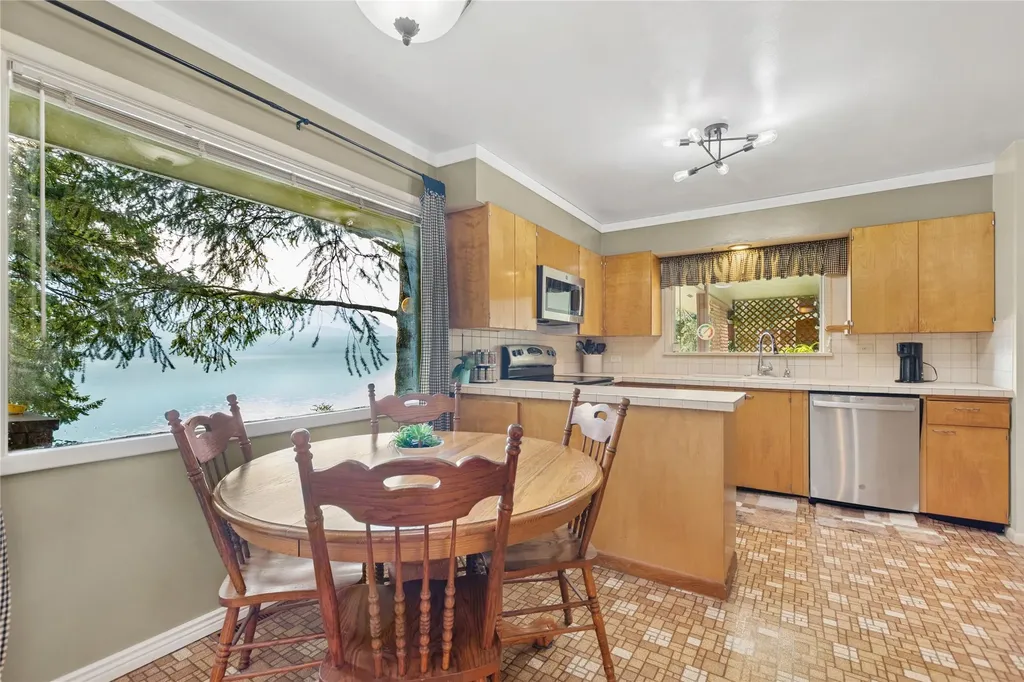 56 Quiet Lane Trego MT 59934