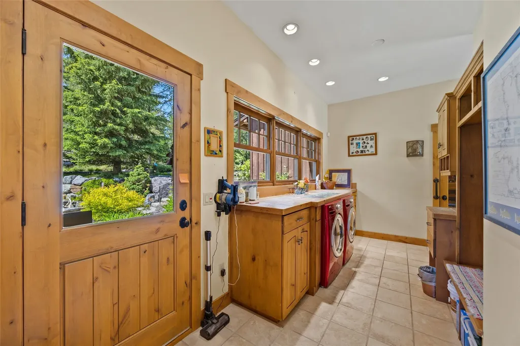 234 Williams Lane Bigfork MT 59911