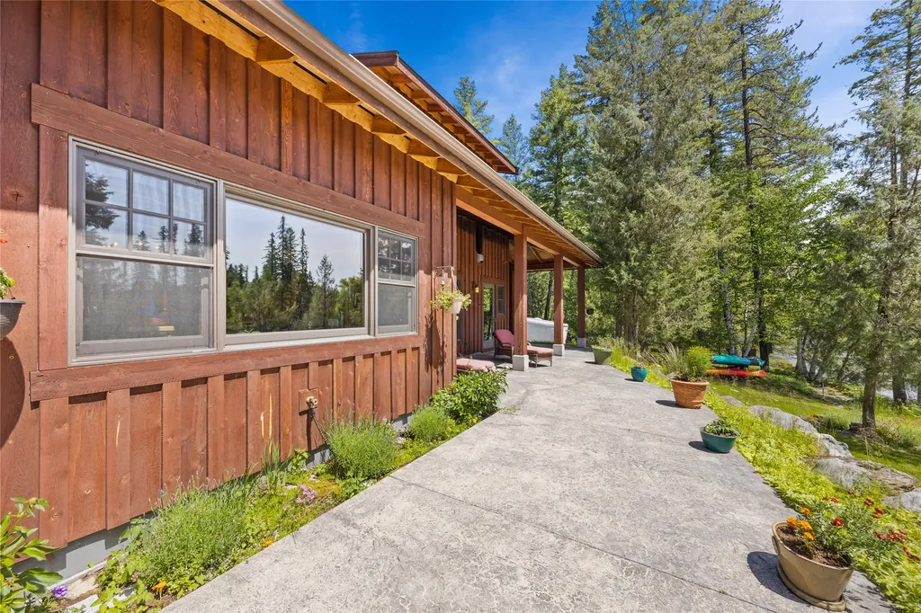 234 Williams Lane Bigfork MT 59911
