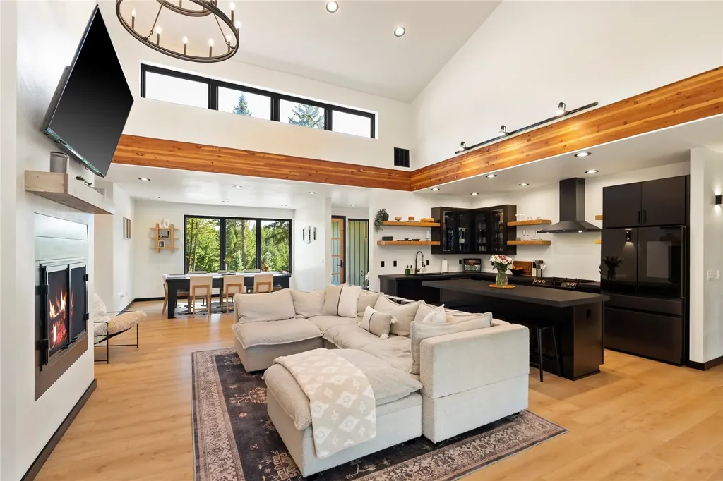 410 Belterra Lane Bigfork MT 59911