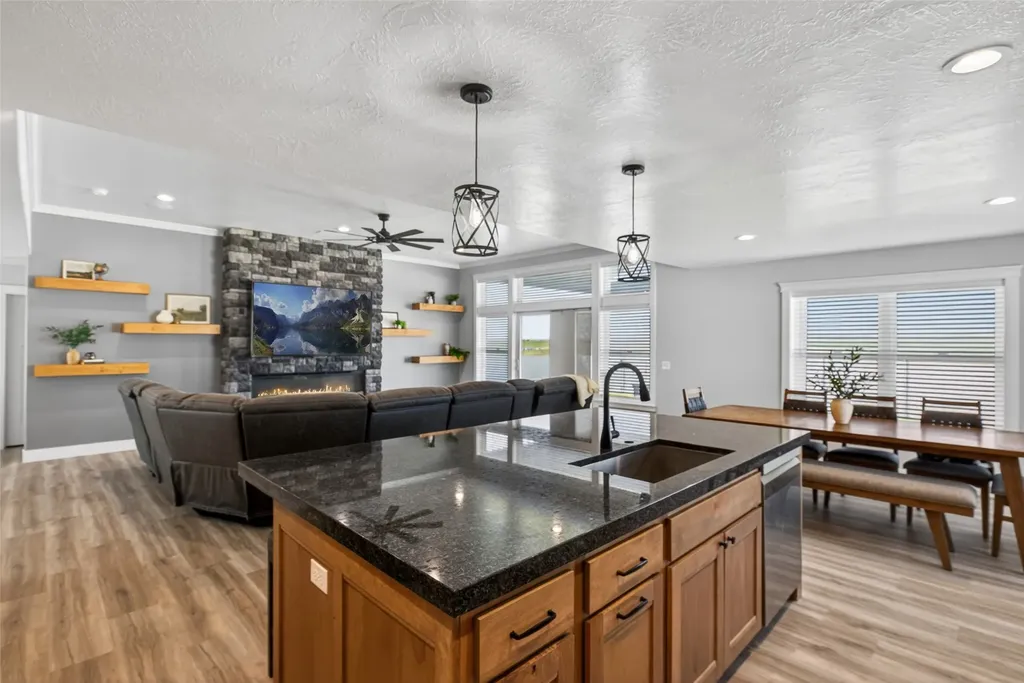 201 42nd Avenue NE Great Falls MT 59404