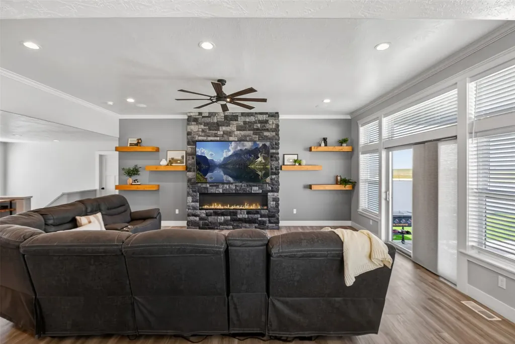 201 42nd Avenue NE Great Falls MT 59404