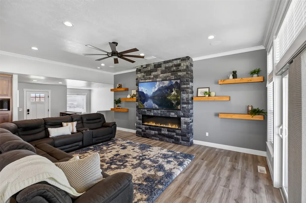 201 42nd Avenue NE Great Falls MT 59404