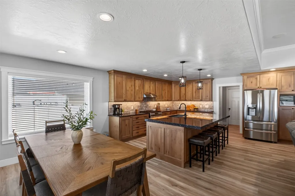 201 42nd Avenue NE Great Falls MT 59404