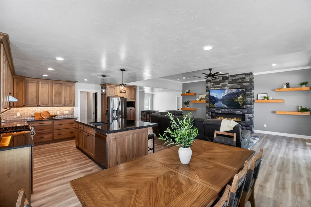 201 42nd Avenue NE Great Falls MT 59404
