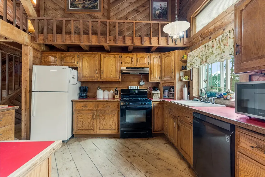 460 Moose Hollow Road Victor MT 59875