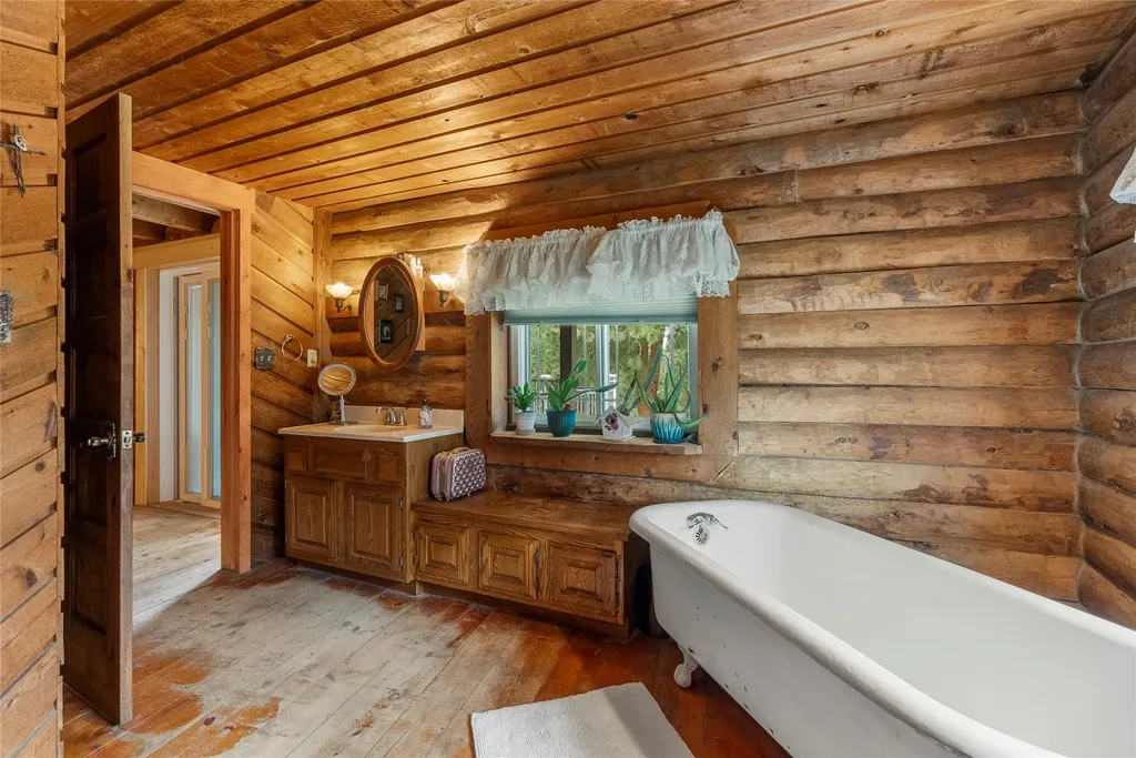460 Moose Hollow Road Victor MT 59875