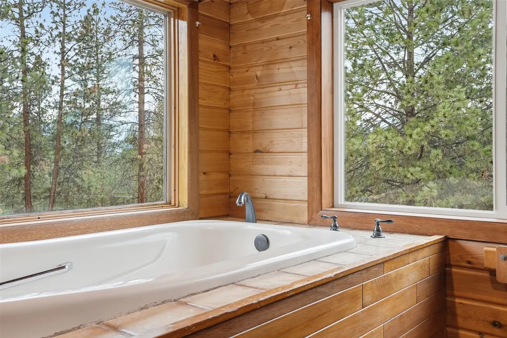 5394 Meadowlark Lane Florence MT 59833