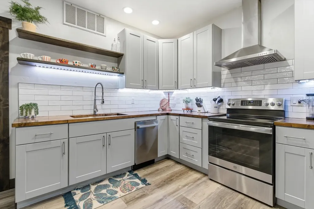 459 Electric Avenue Bigfork MT 59911