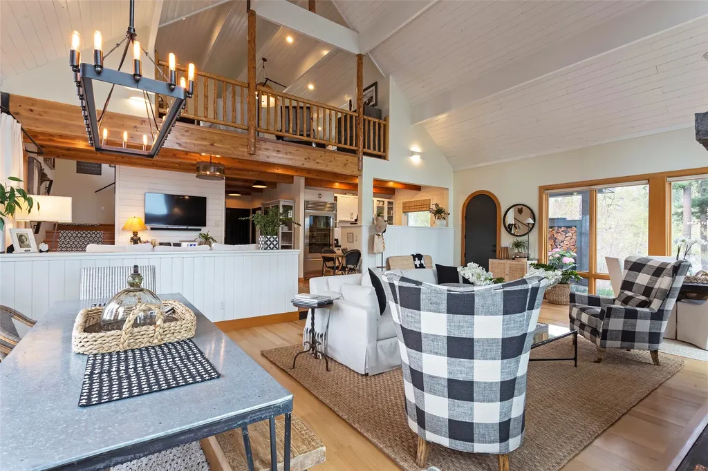 14833 Sunburst Drive Bigfork MT 59911