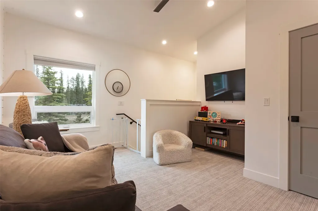 14833 Sunburst Drive Bigfork MT 59911
