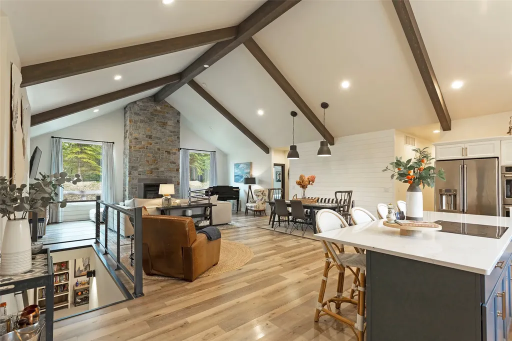 14833 Sunburst Drive Bigfork MT 59911