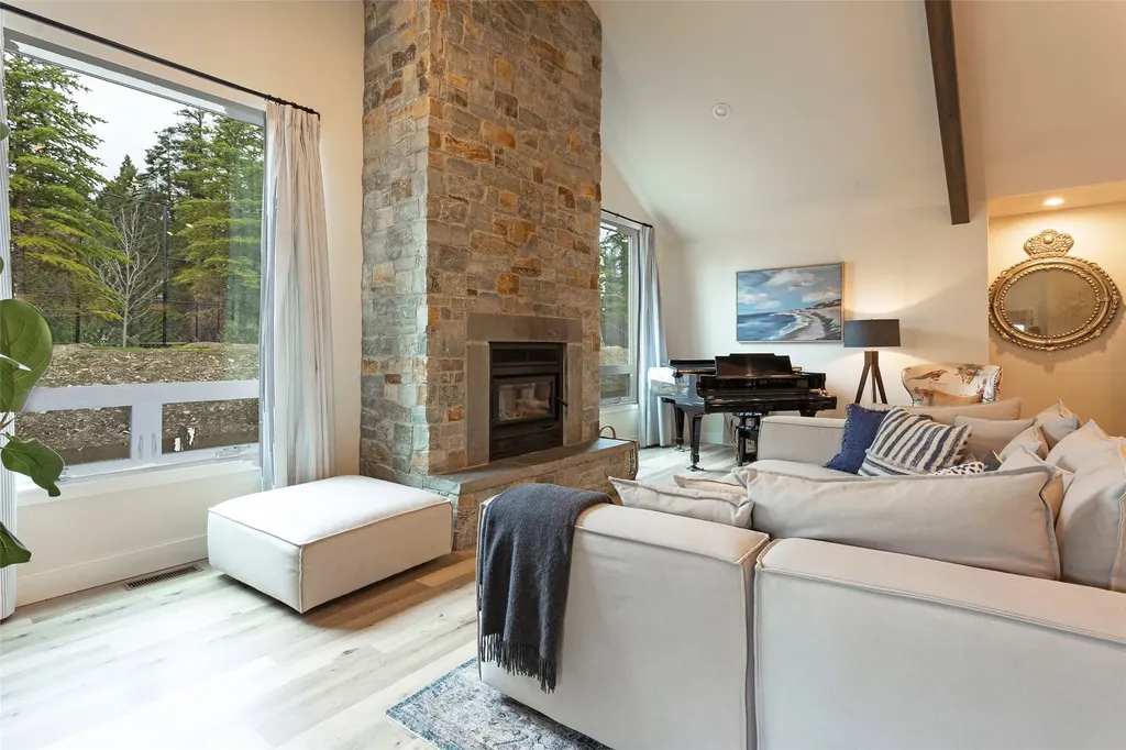 14833 Sunburst Drive Bigfork MT 59911