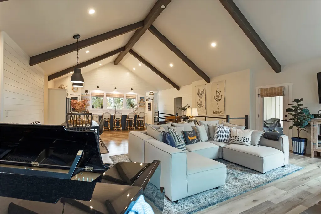 14833 Sunburst Drive Bigfork MT 59911