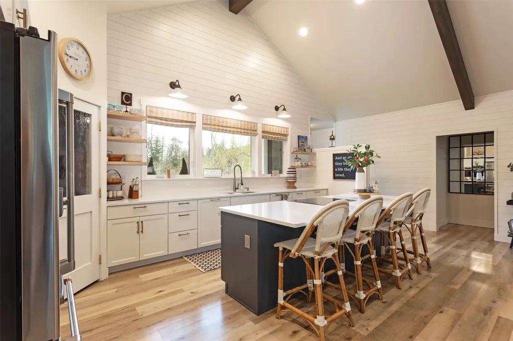 14833 Sunburst Drive Bigfork MT 59911