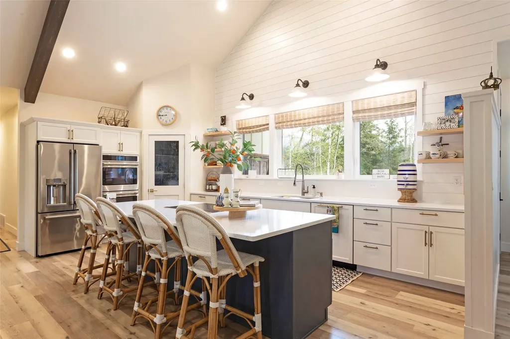 14833 Sunburst Drive Bigfork MT 59911