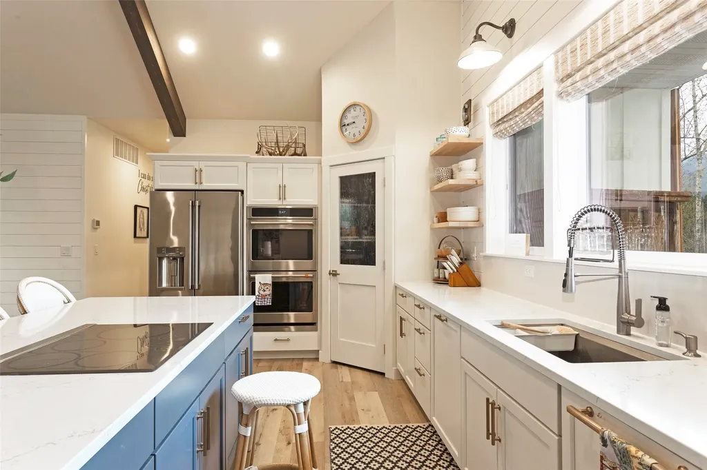 14833 Sunburst Drive Bigfork MT 59911