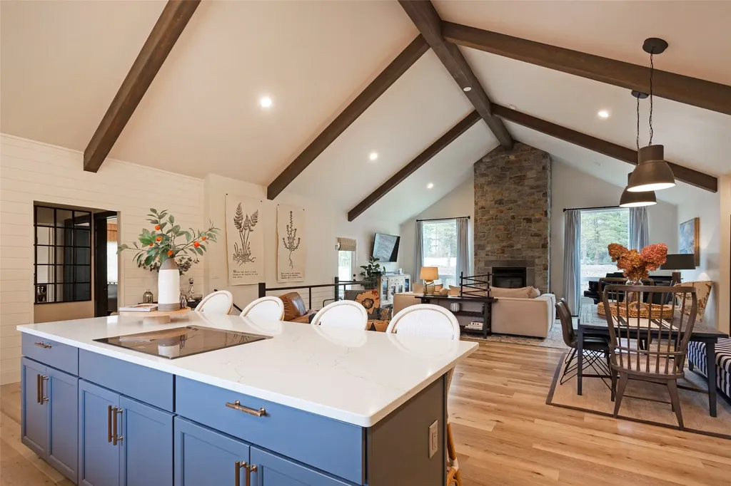14833 Sunburst Drive Bigfork MT 59911