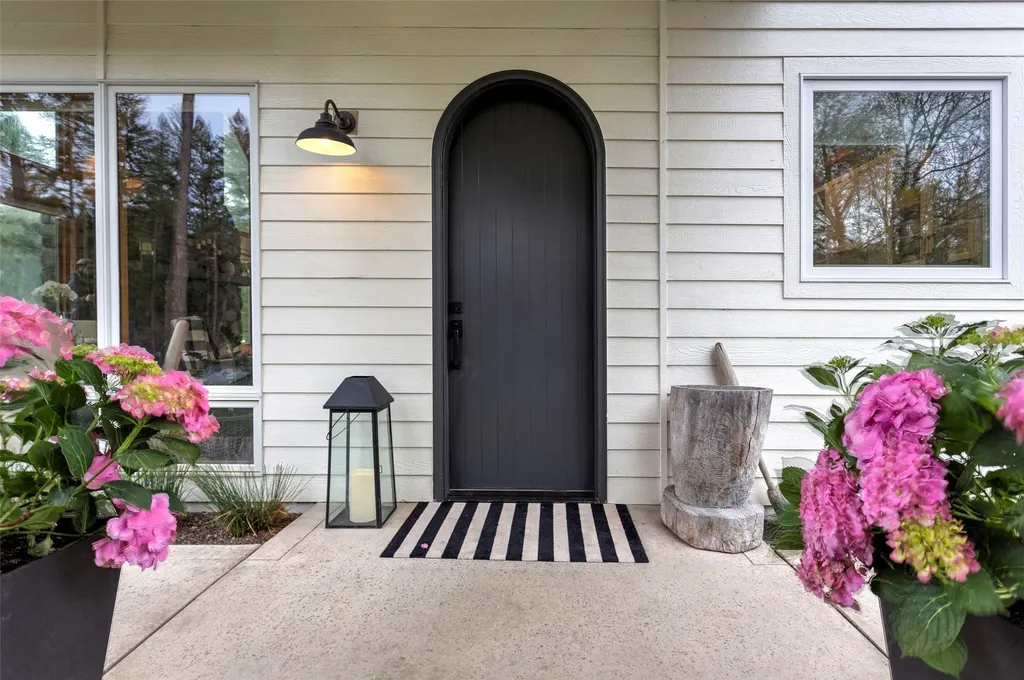 14833 Sunburst Drive Bigfork MT 59911