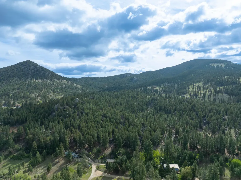 28 Pinecrest Loop Clancy MT 59634