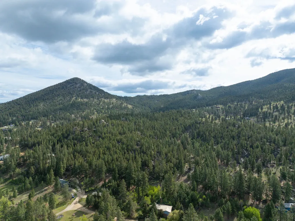 28 Pinecrest Loop Clancy MT 59634