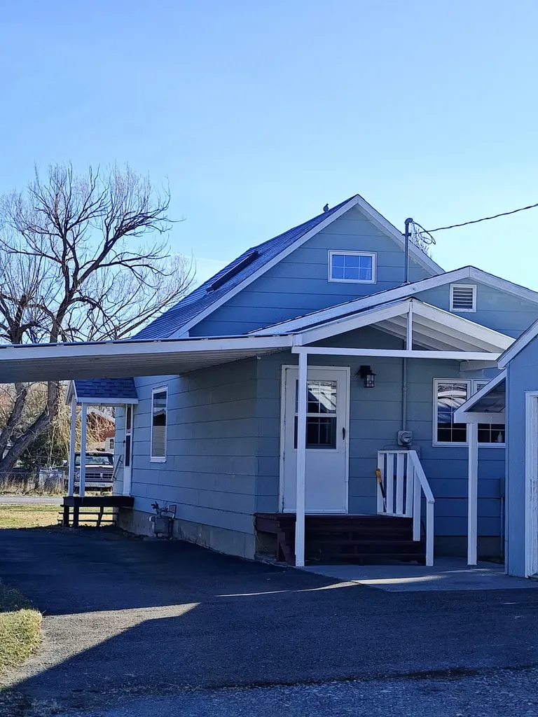 206 4th Avenue SW Choteau MT 59422