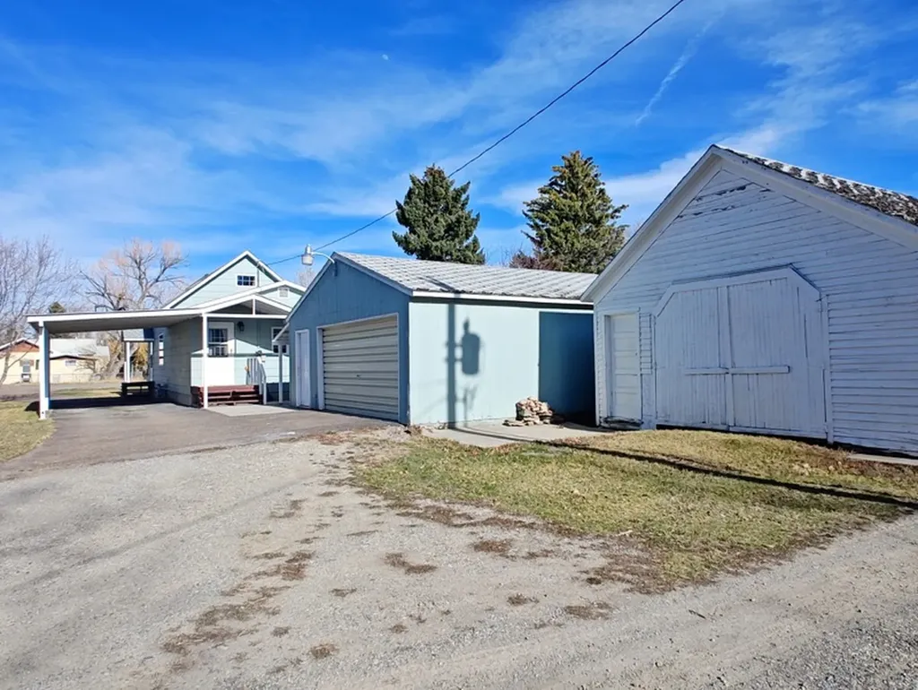 206 4th Avenue SW Choteau MT 59422