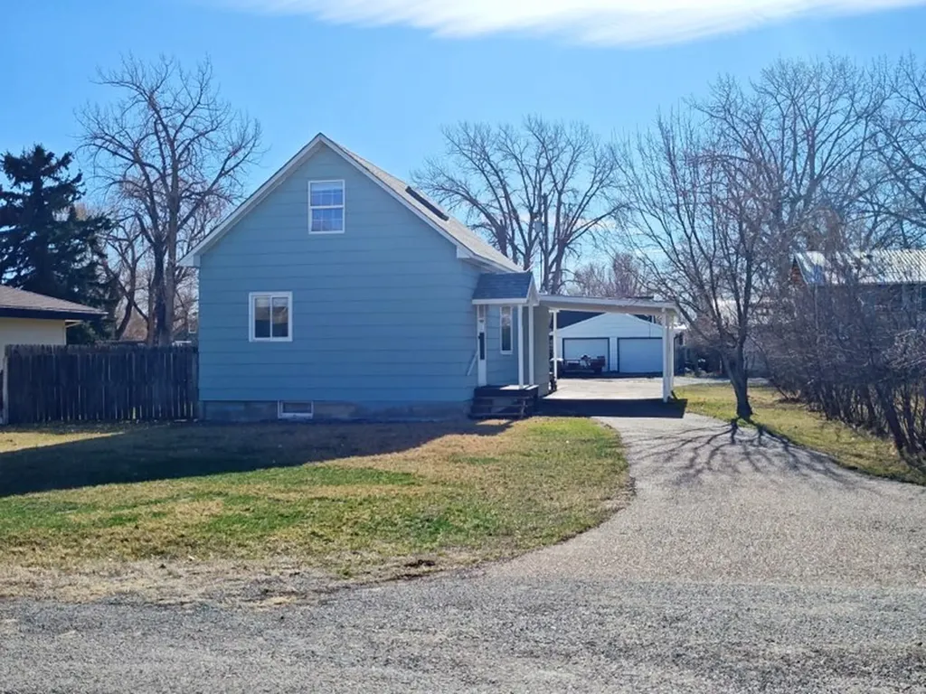 206 4th Avenue SW Choteau MT 59422
