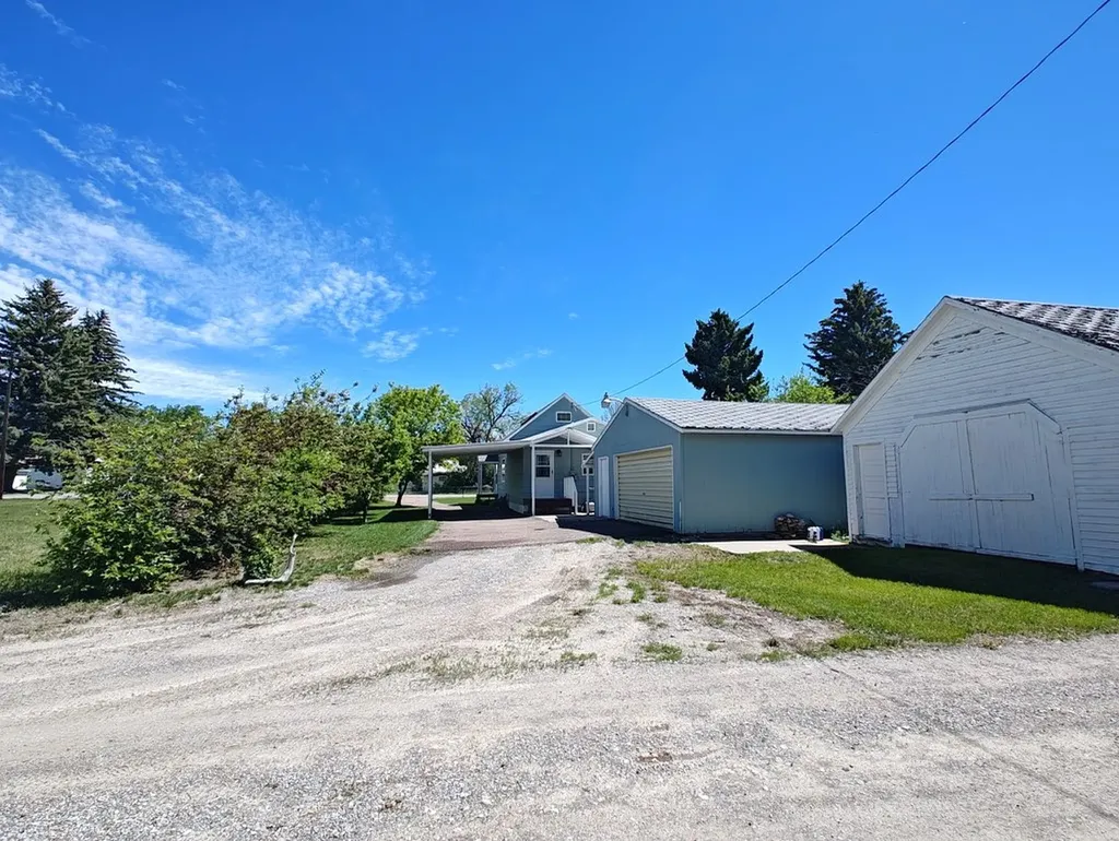 206 4th Avenue SW Choteau MT 59422