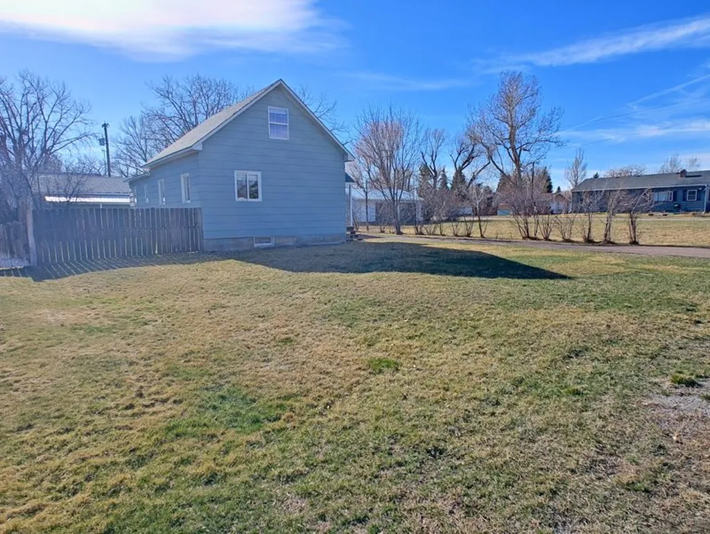 206 4th Avenue SW Choteau MT 59422