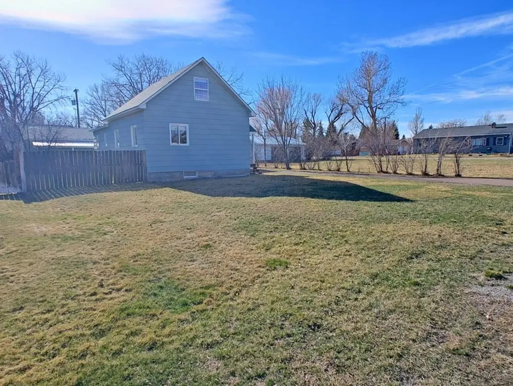 206 4th Avenue SW Choteau MT 59422