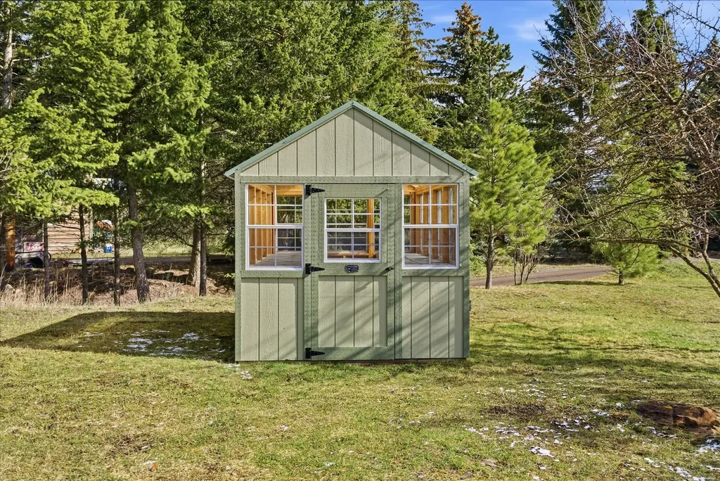 184 Lone Fox Trail Kalispell MT 59901