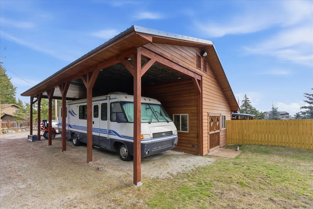 184 Lone Fox Trail Kalispell MT 59901
