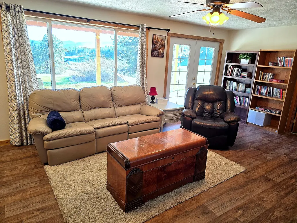 13 High Country Road Plains MT 59859