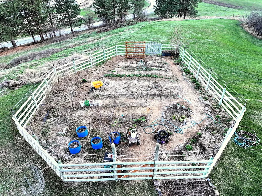 13 High Country Road Plains MT 59859