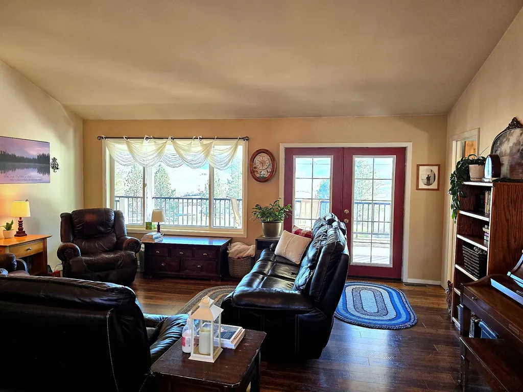 13 High Country Road Plains MT 59859
