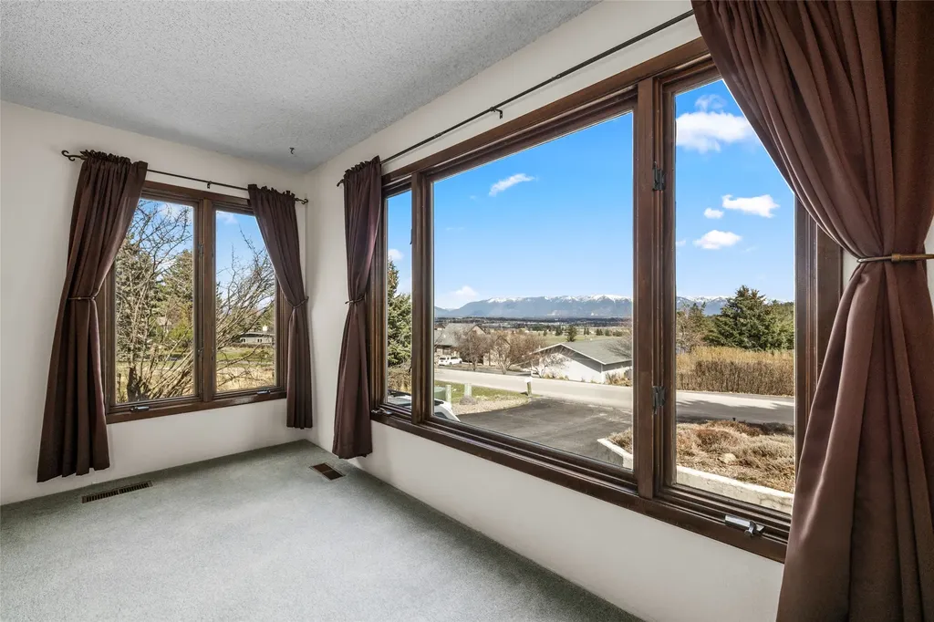 212 Lakeshore Drive Kalispell MT 59901