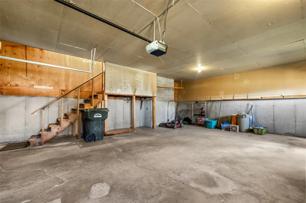 212 Lakeshore Drive Kalispell MT 59901