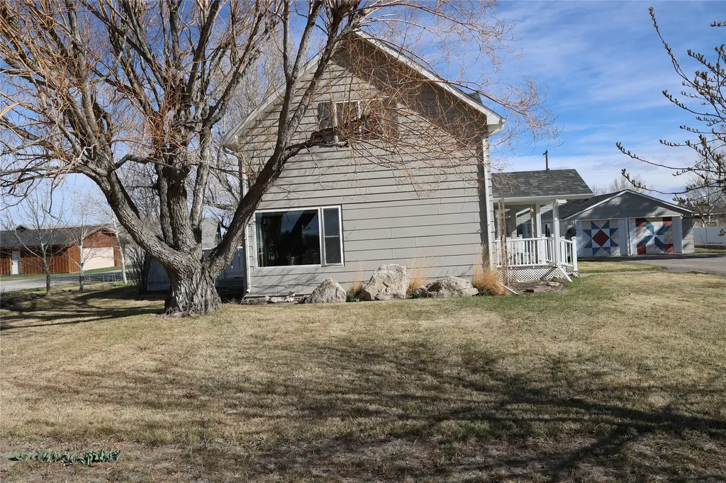 105 Dupuyer Avenue Valier MT 59486