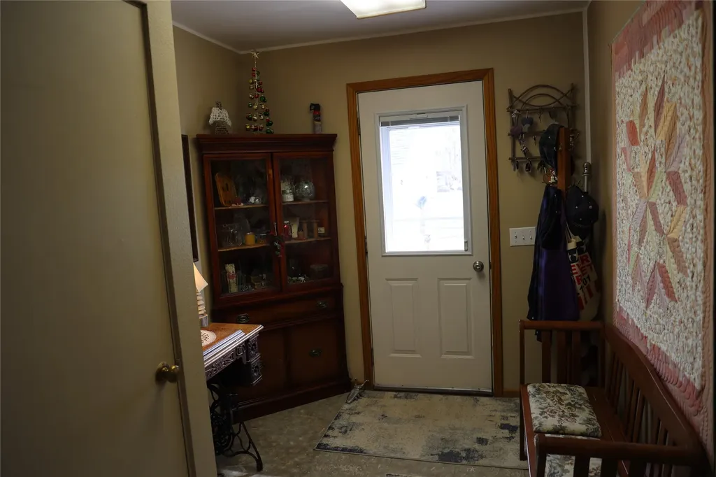 105 Dupuyer Avenue Valier MT 59486