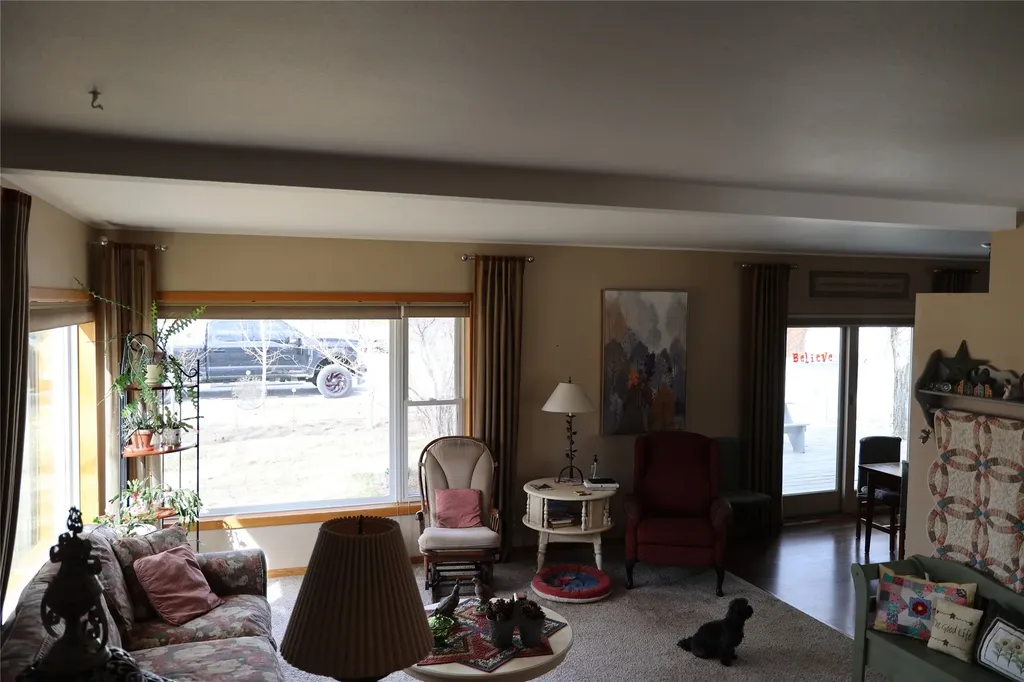 105 Dupuyer Avenue Valier MT 59486