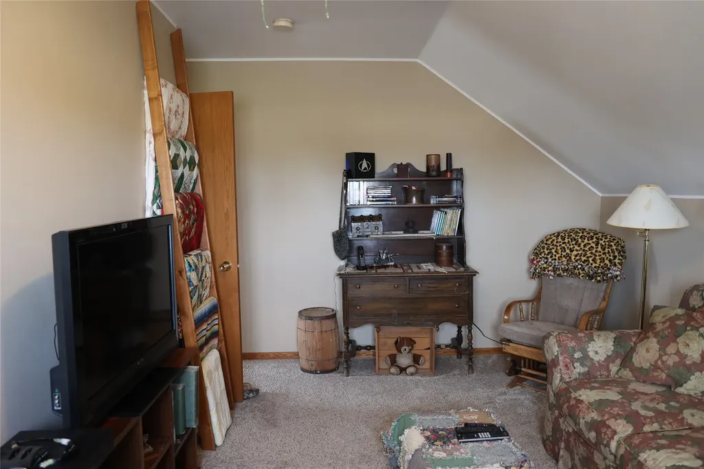 105 Dupuyer Avenue Valier MT 59486