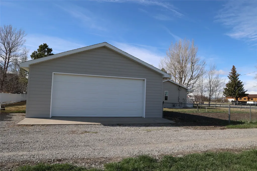 105 Dupuyer Avenue Valier MT 59486