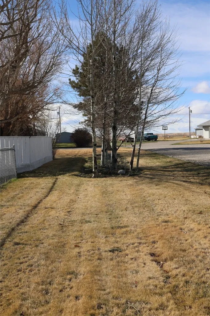 105 Dupuyer Avenue Valier MT 59486