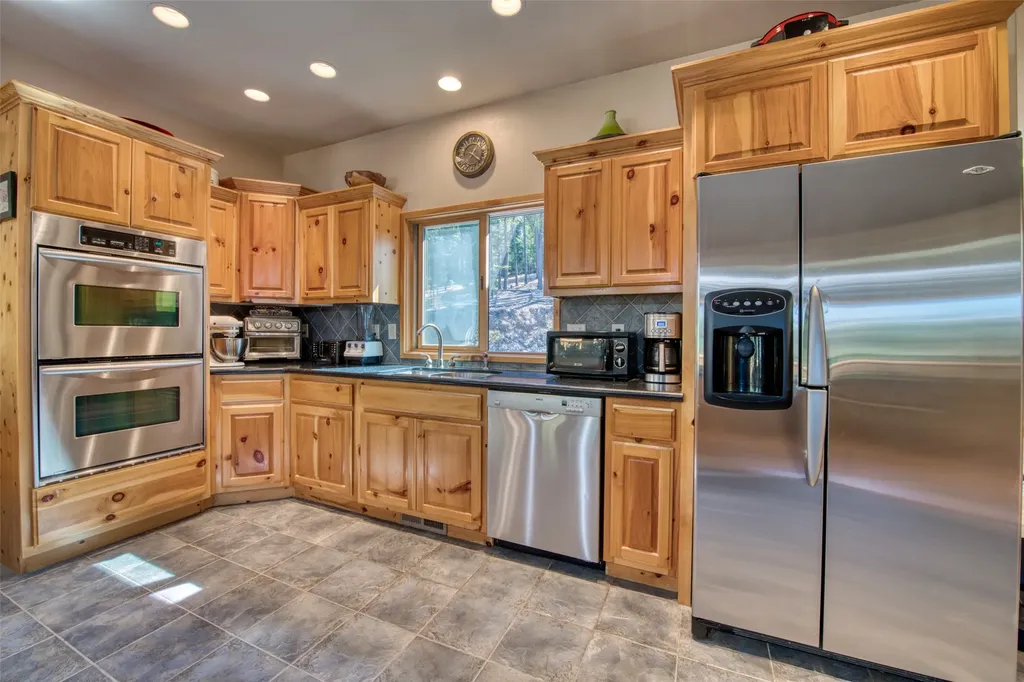 542 Raven Wood Darby MT 59829