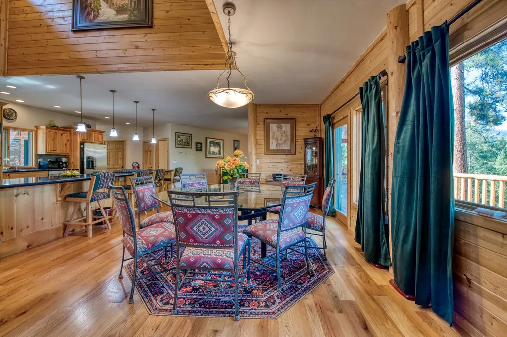542 Raven Wood Darby MT 59829