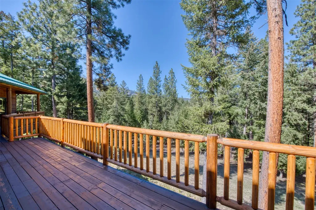 542 Raven Wood Darby MT 59829