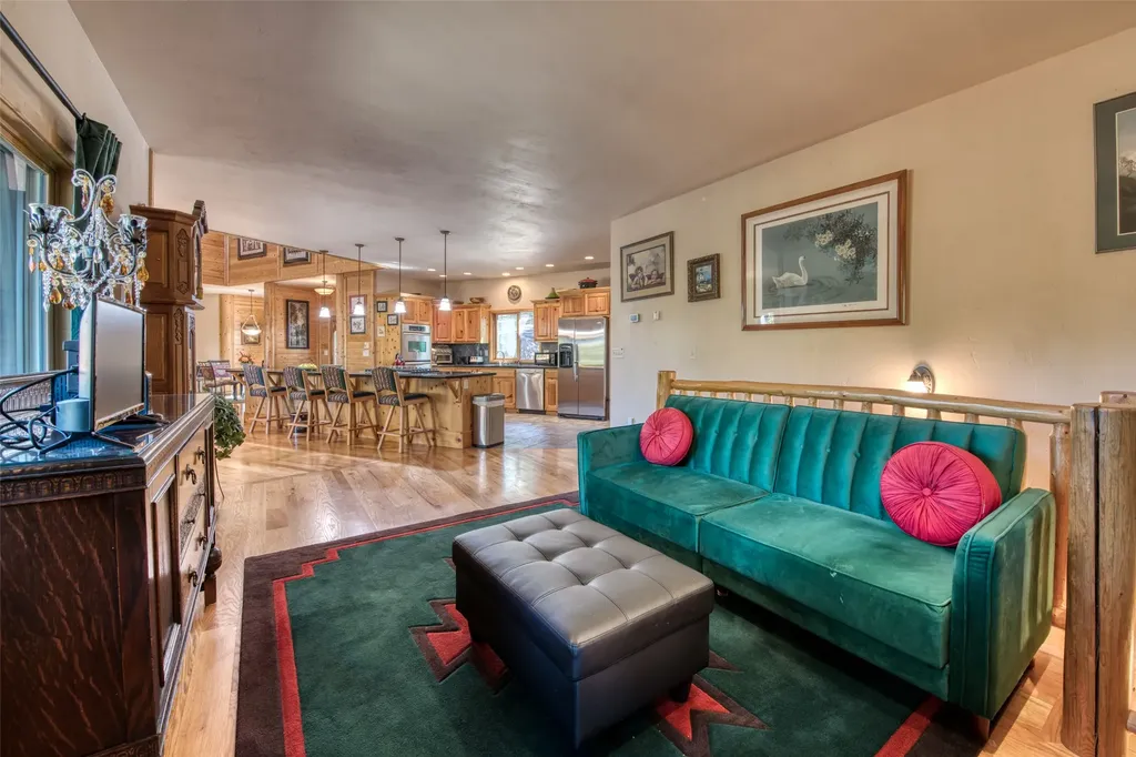 542 Raven Wood Darby MT 59829