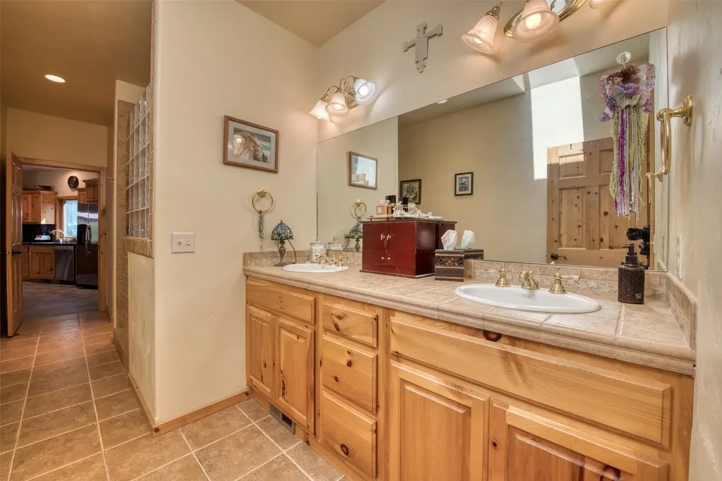 542 Raven Wood Darby MT 59829